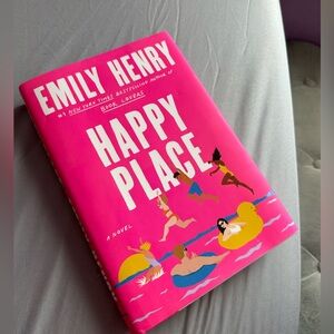Emily Henry - Happy Place Hardcover Book